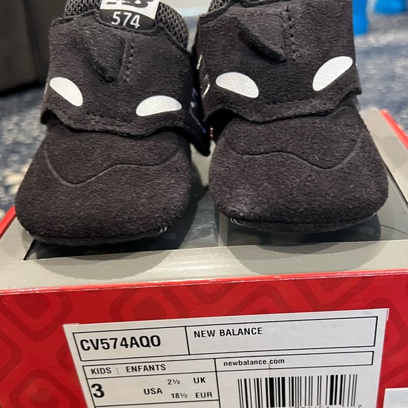 NWT New Balance 574 baby crib sneaker- 3M (6-9 months) - Picture 8 of 11